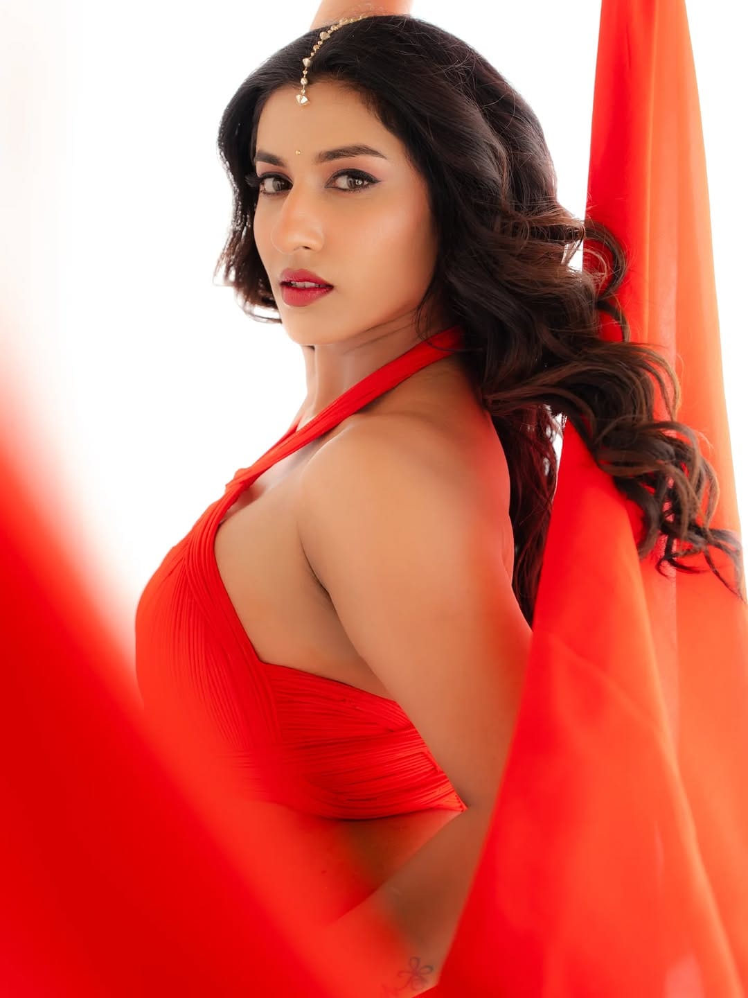 Post 8 by Vishnu Priya Bhimeneni on Instagram (carousel)