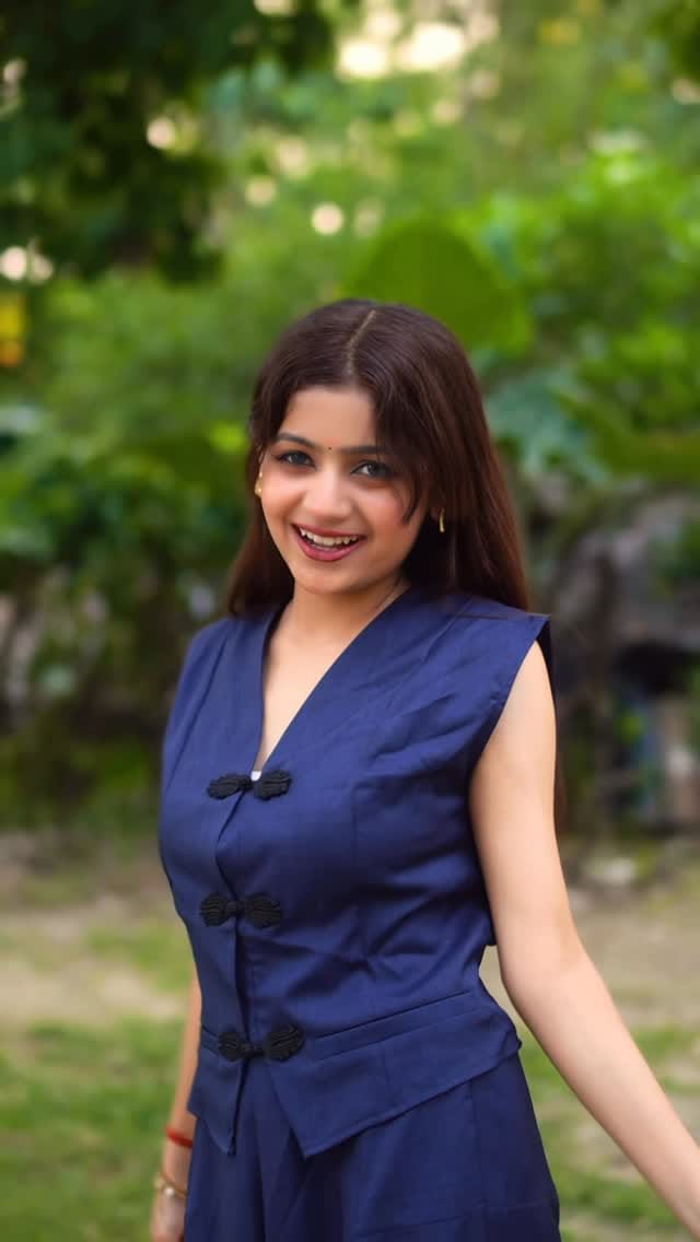 Post 2 by Vaishnavi Seth on Instagram (video)