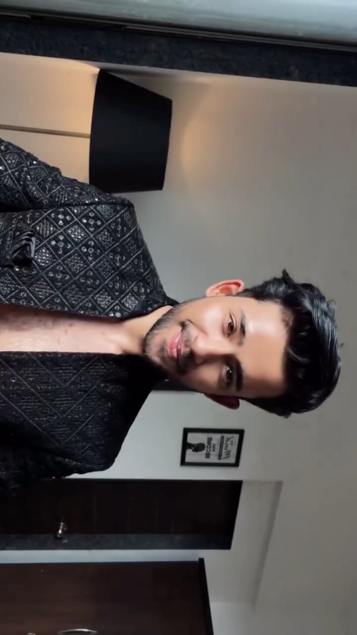 Post 4 by Deepak Joshi on Instagram (video)