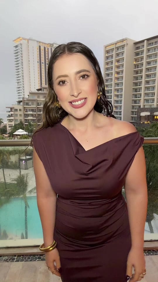 Post 7 by Ivette Campos on TikTok (video)