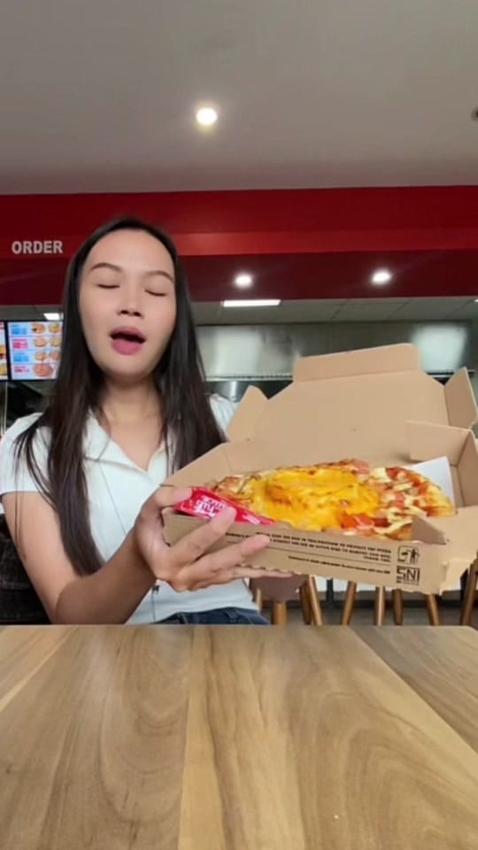 Post 7 by Nina on TikTok (video)