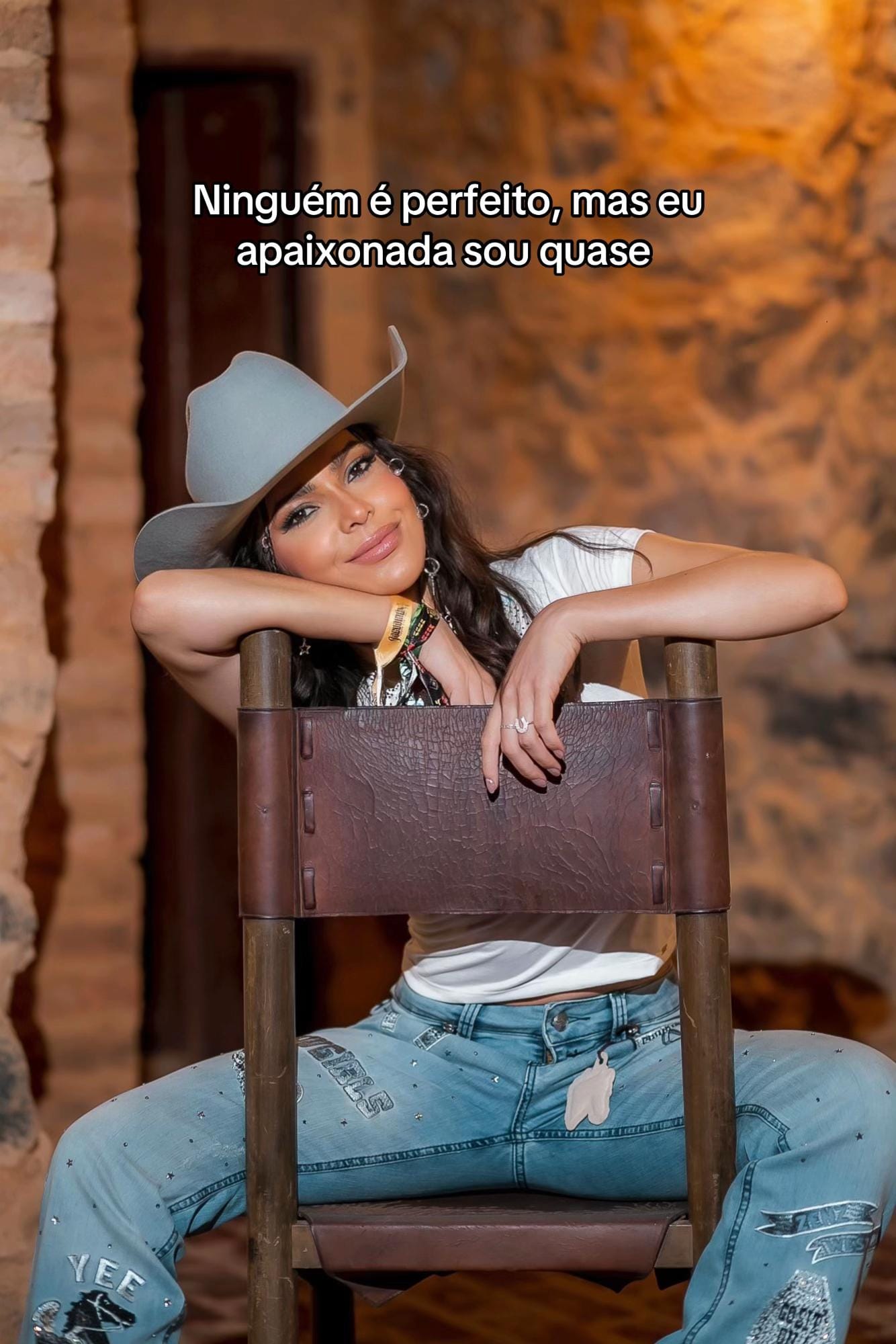 Post 6 by Emilly Araújo on TikTok (video)