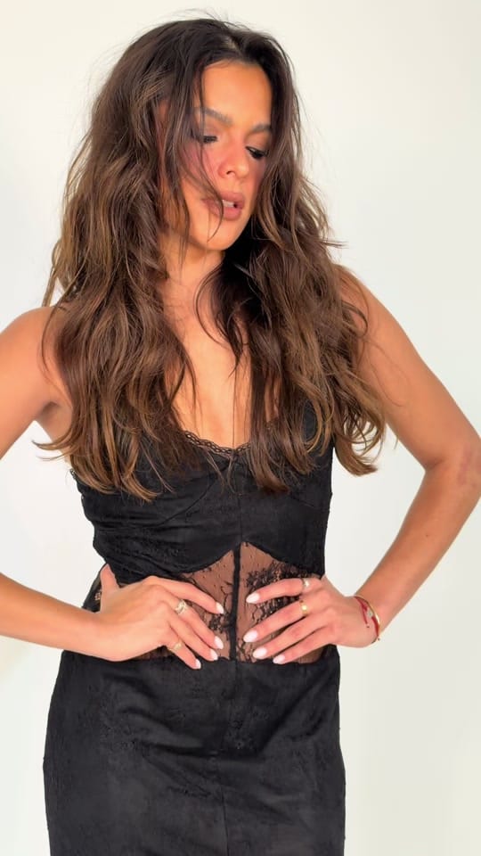 Post 5 by Emilly Araújo on TikTok (video)