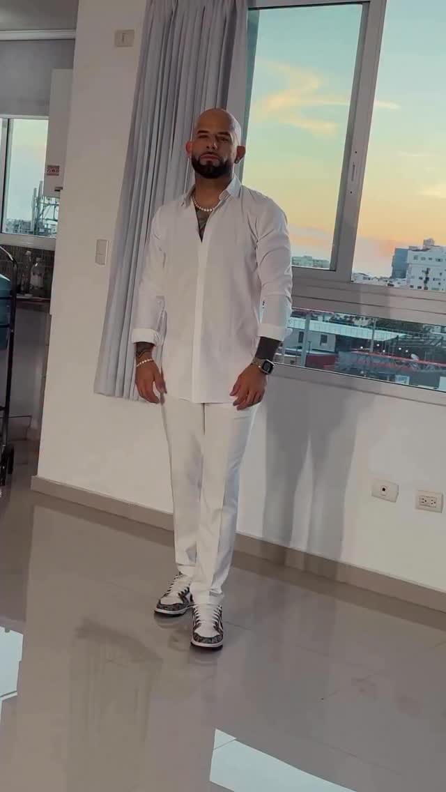 Post 1 by Ataca Y La Alemana on Instagram (video)