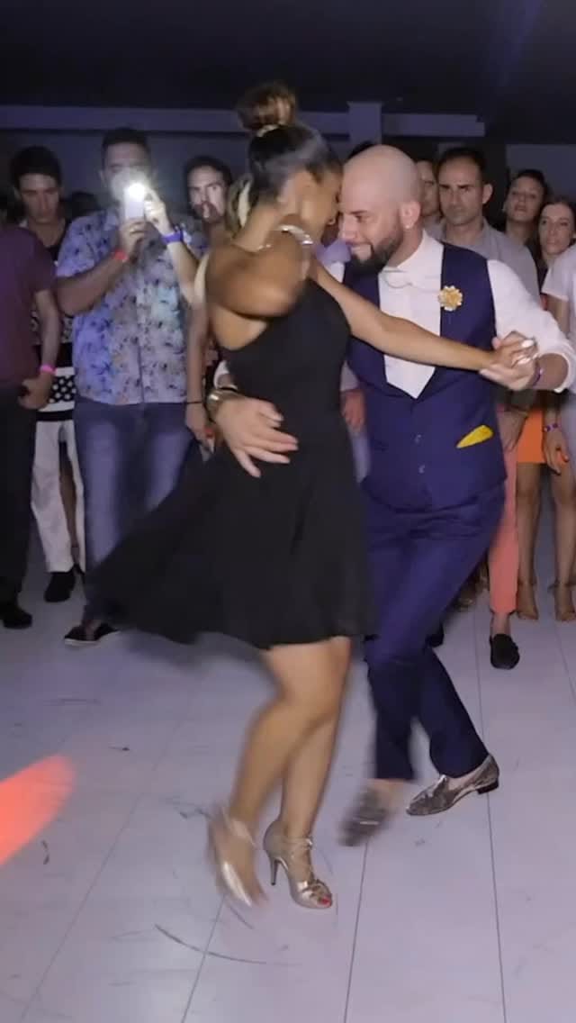 Post 8 by Ataca Y La Alemana on Instagram (video)