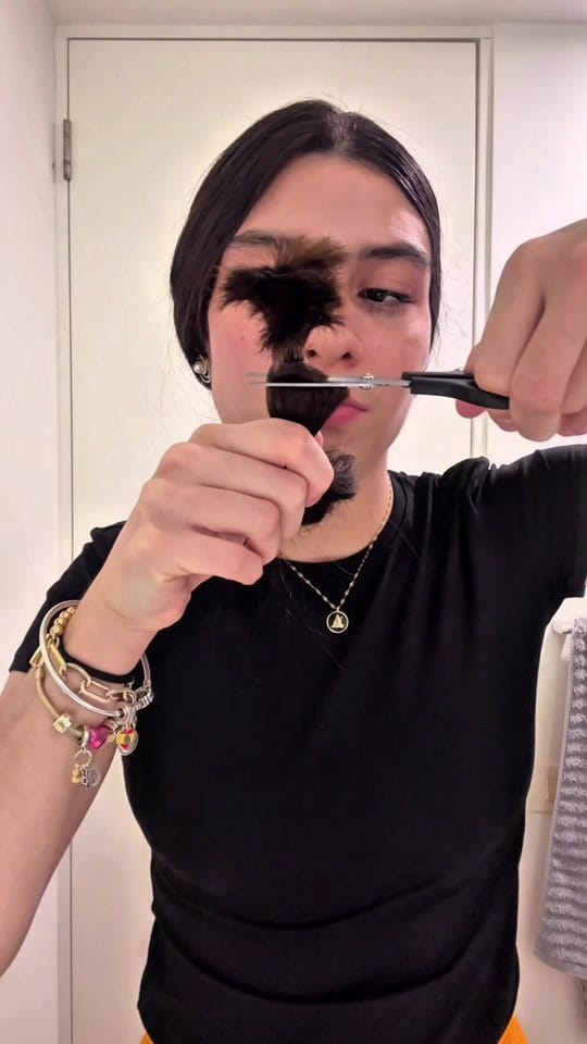 Post 9 by Estefy on TikTok (video)