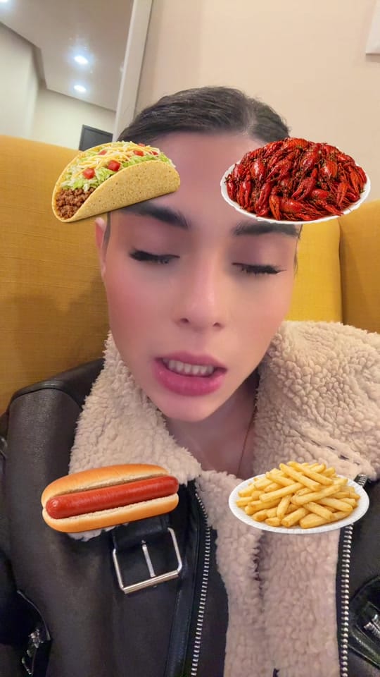 Post 4 by Estefy on TikTok (video)