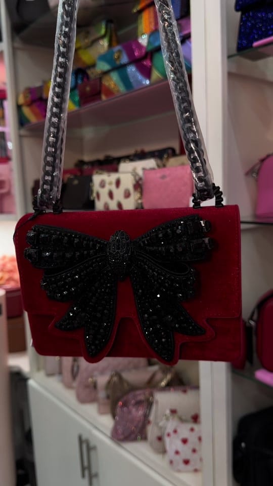 Post 1 by Mely’s Beauty on TikTok (video)