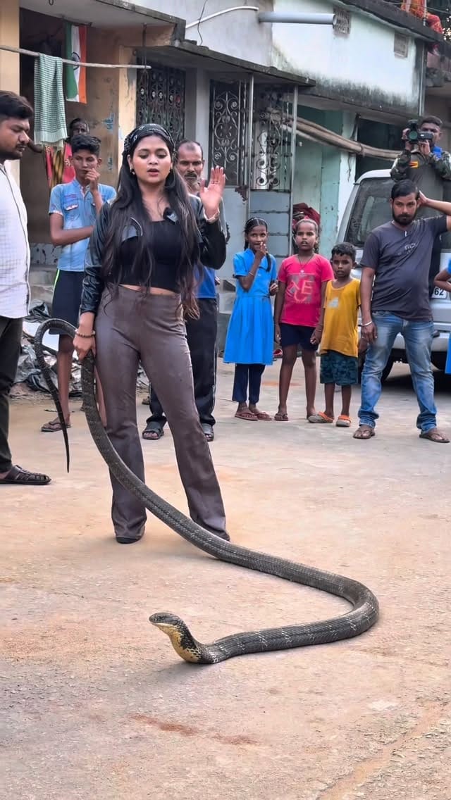 Post 9 by 𝓢𝓪𝓱𝓲𝓫𝓪 𝓜𝓮𝓽𝓪𝓷𝓰𝓮 on Instagram (video)