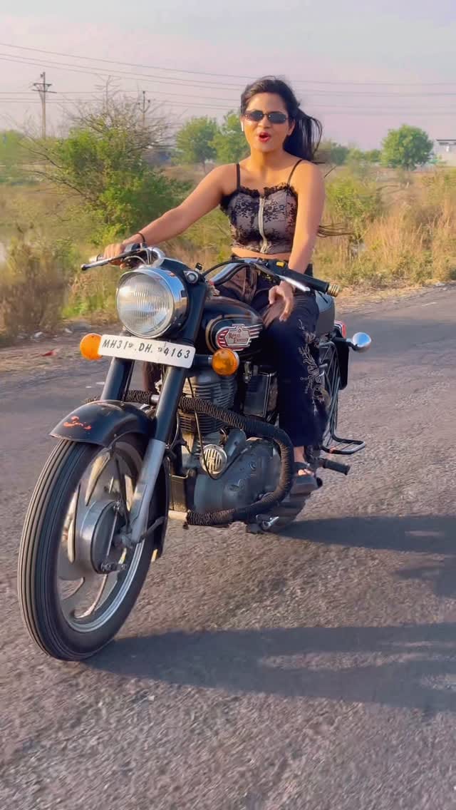 Post 1 by 𝓢𝓪𝓱𝓲𝓫𝓪 𝓜𝓮𝓽𝓪𝓷𝓰𝓮 on Instagram (video)