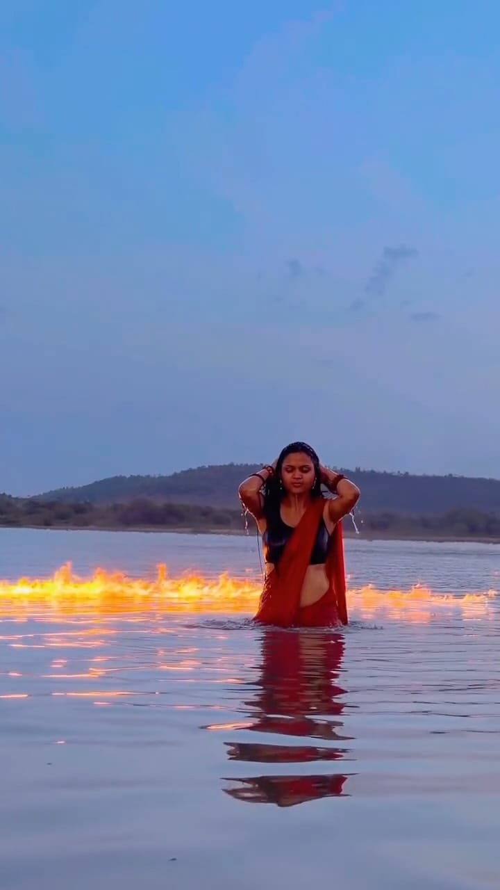 Post 5 by 𝓢𝓪𝓱𝓲𝓫𝓪 𝓜𝓮𝓽𝓪𝓷𝓰𝓮 on Instagram (video)