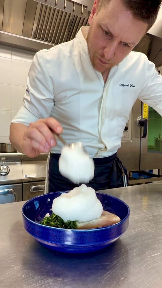 Post 2 by Le Guide Mahmoud on TikTok (video)