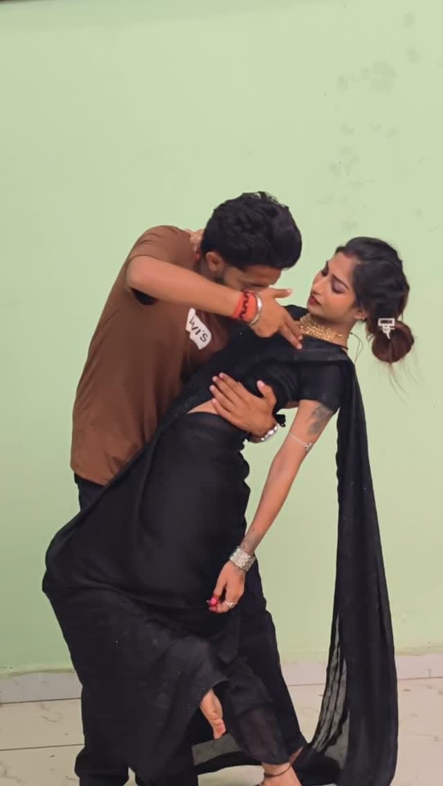 Post 6 by Disha Raj on Instagram (video)