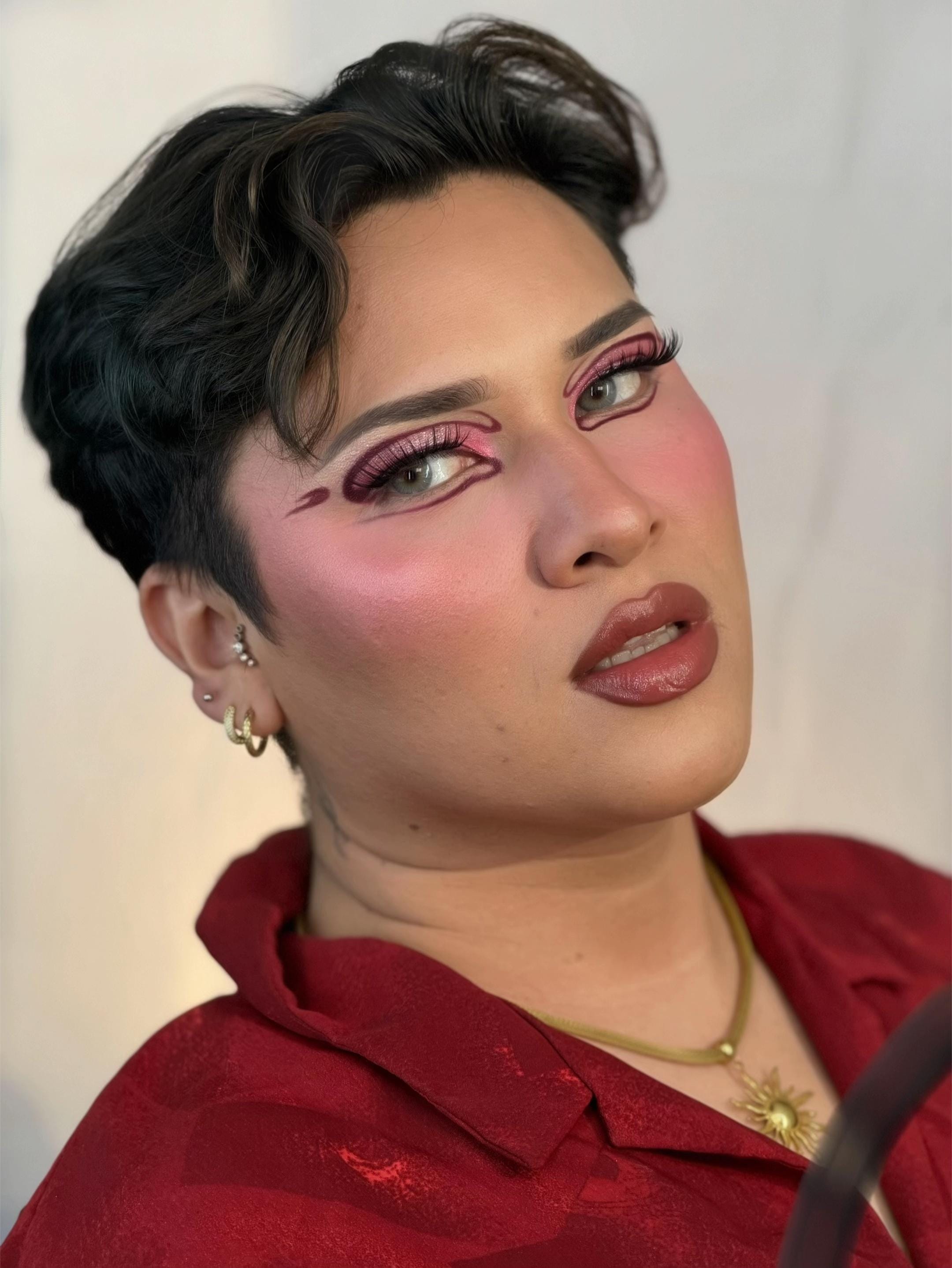 Post 7 by tadeomorenomakeup on TikTok (video)