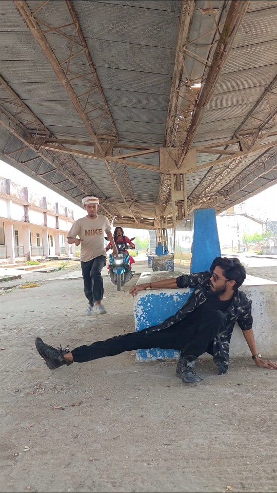 Post 3 by Vidya Sagar on Instagram (video)