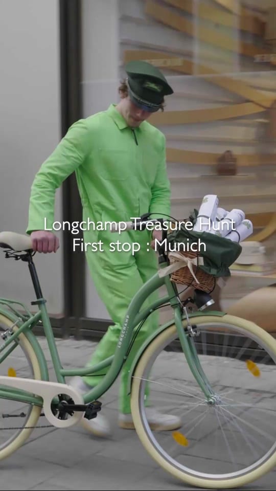 Post 9 by Longchamp on TikTok (video)