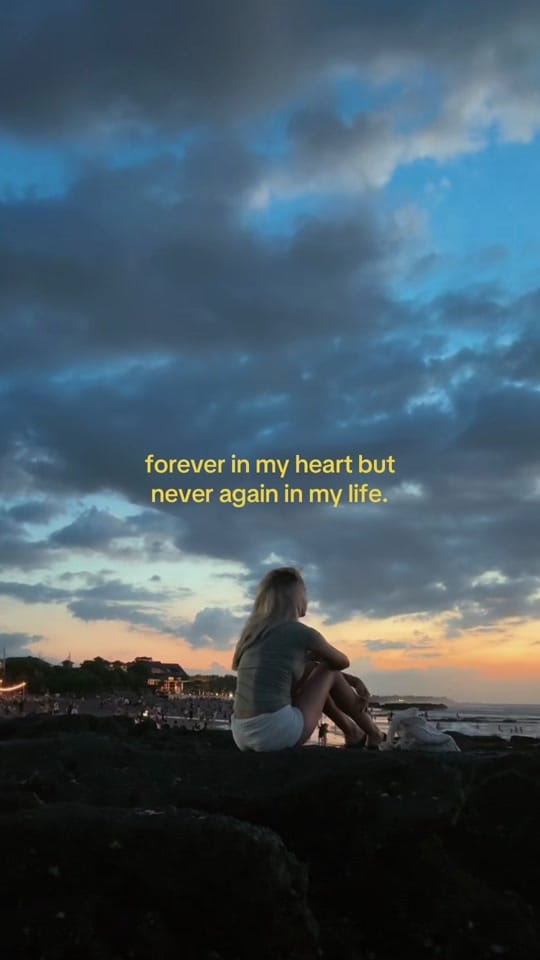 Post 6 by 𝐋𝐎𝐔𝐀𝐍𝐄 𝐋𝐄𝐑𝐎𝐘 on TikTok (video)