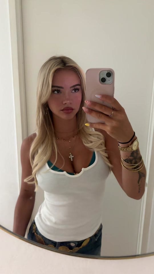 Post 10 by 𝐋𝐎𝐔𝐀𝐍𝐄 𝐋𝐄𝐑𝐎𝐘 on TikTok (video)