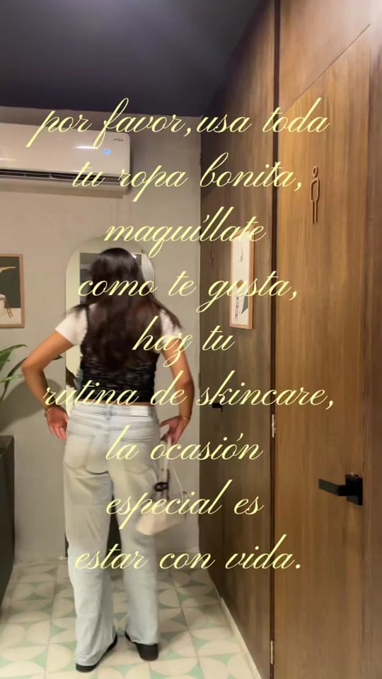 Post 2 by Valentina Gallardo on TikTok (video)