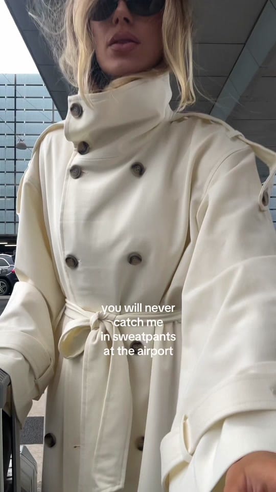 Post 1 by Elizabeth Kusnirova on TikTok (video)