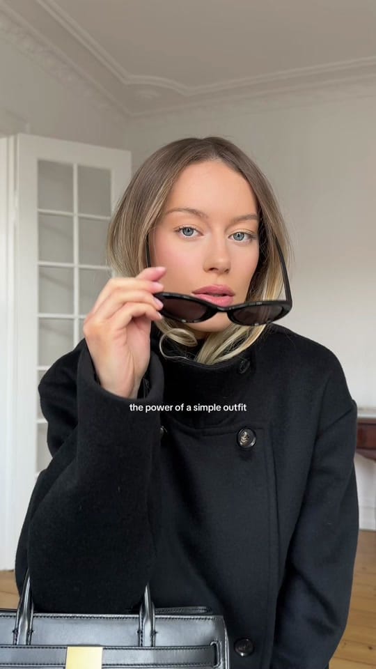 Post 8 by Elizabeth Kusnirova on TikTok (video)