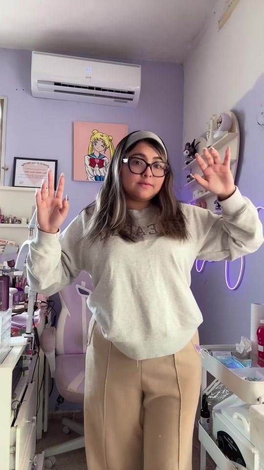 Post 8 by moonieclub_ on TikTok (video)
