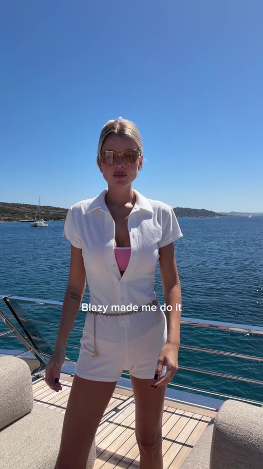 Post 6 by alena_millsss on TikTok (video)