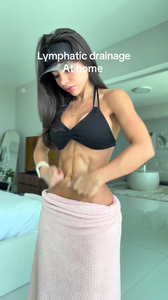 Post 1 by Alessandra Leon on TikTok (video)