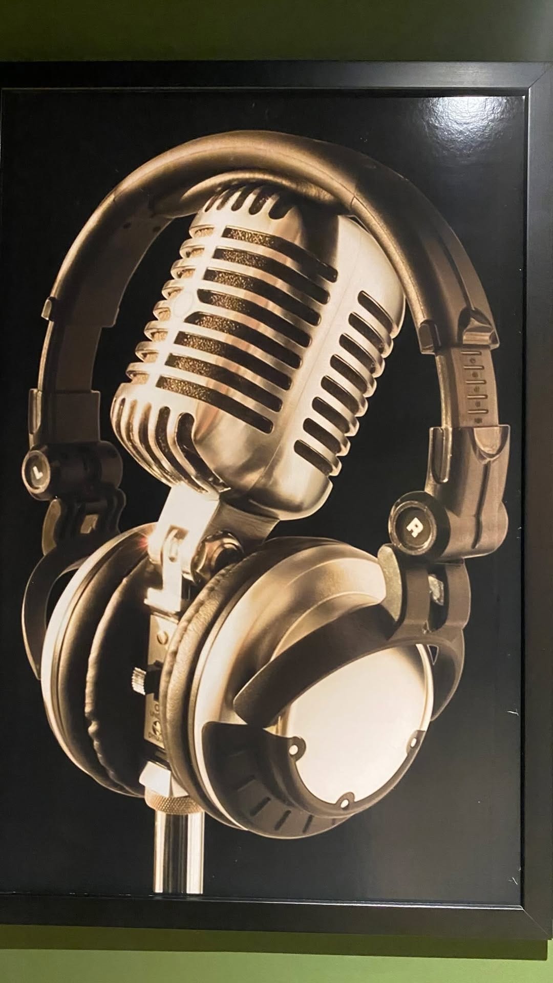 Post 5 by Beck Studios on Instagram (video)
