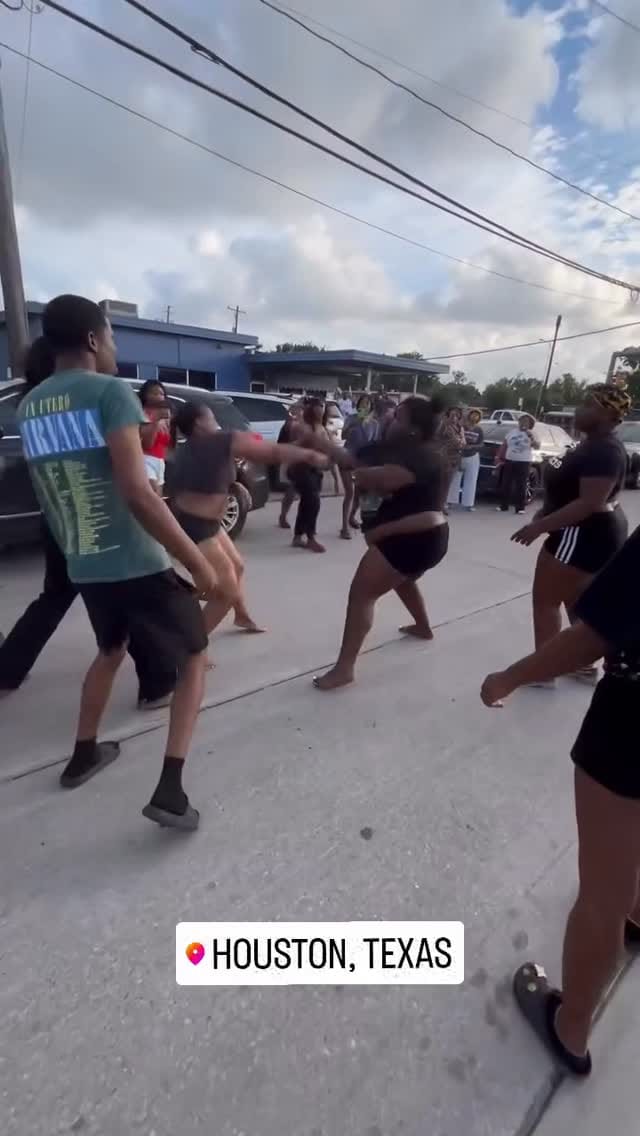 Post 5 by Eli Dave on Instagram (video)