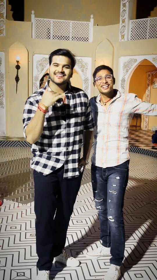 Post 10 by Dishant Giri on Instagram (video)