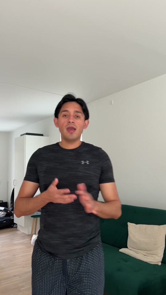 Post 2 by A L E X   G D on TikTok (video)