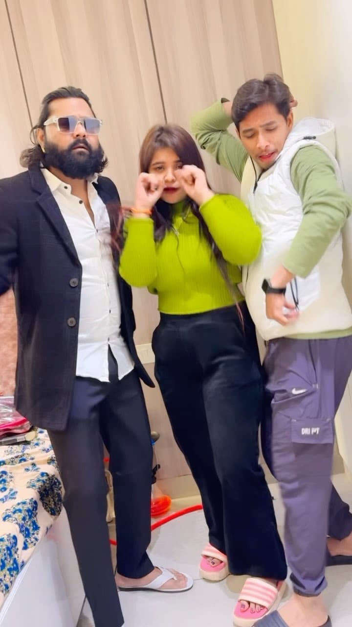 Post 9 by Dishant Giri on Instagram (video)
