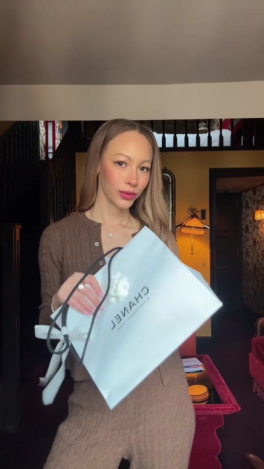 Post 5 by POSHESTYLE on TikTok (video)