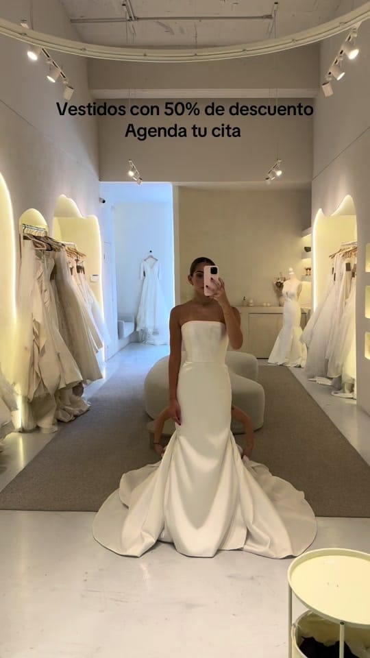 Post 3 by Velum Reloved on TikTok (video)