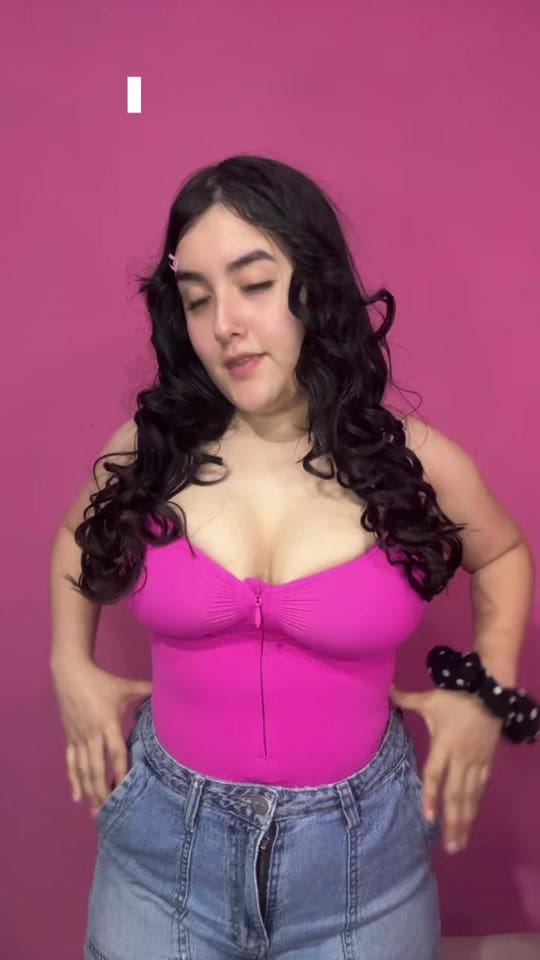 Post 4 by Camila Baeza on TikTok (video)