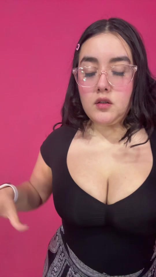 Post 7 by Camila Baeza on TikTok (video)