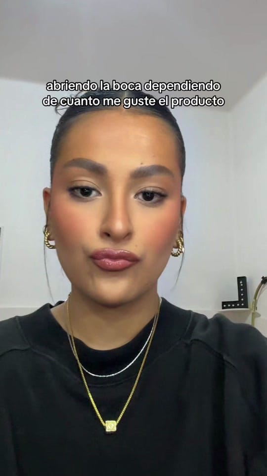 Post 7 by makeup.bylaguna on TikTok (video)