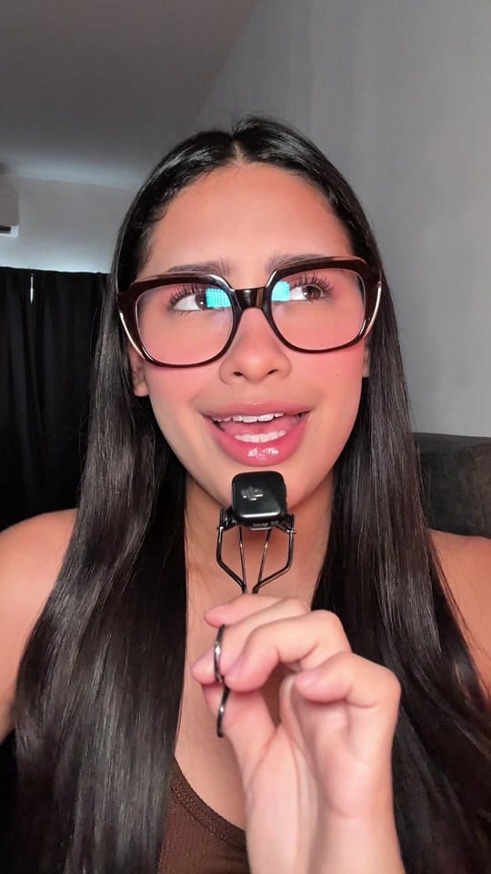 Post 8 by val hondal<3 on TikTok (video)