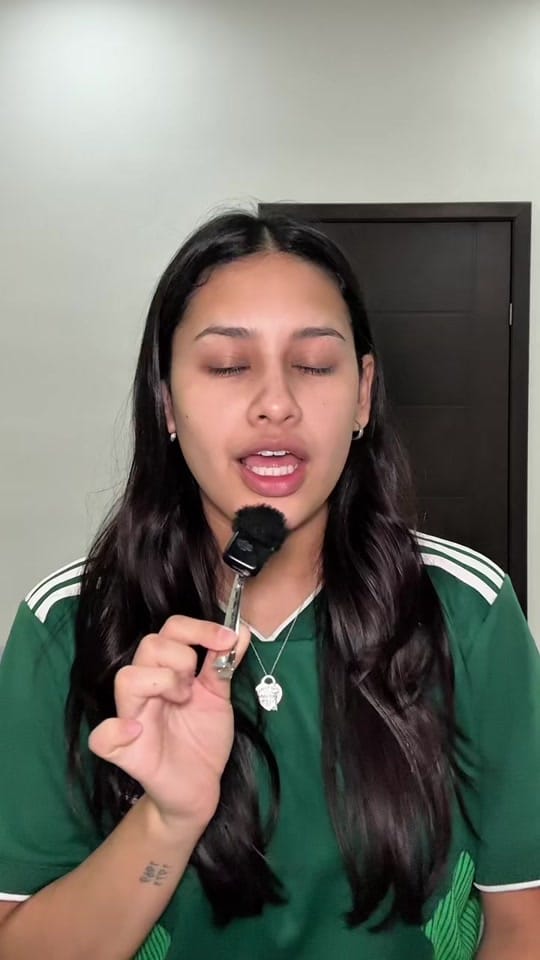 Post 4 by val hondal<3 on TikTok (video)