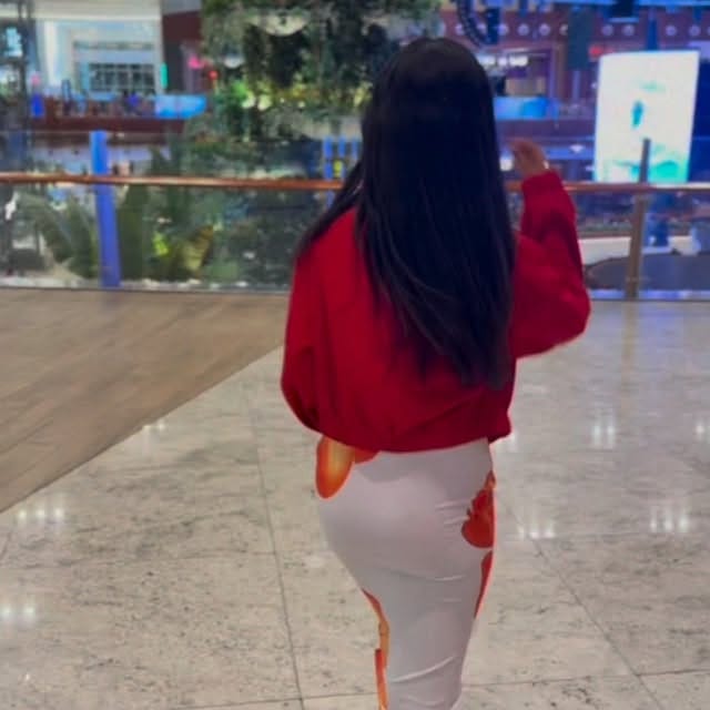 Post 2 by Chandni Ray on Instagram (video)