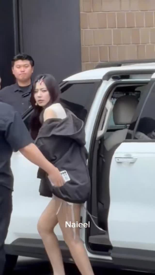 Post 1 by TWICEupdates on Instagram (video)