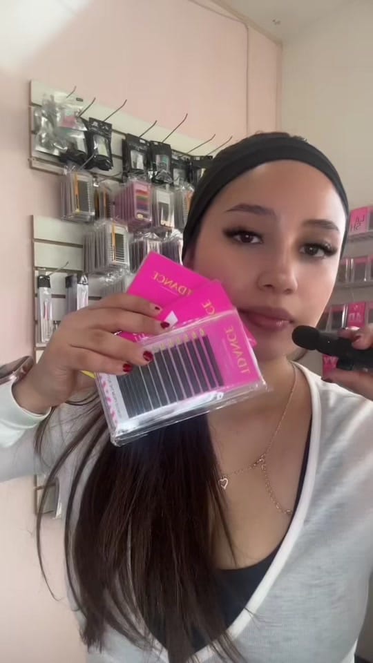 Post 5 by DISTRIBUIDORA BLOOM LASH on TikTok (video)