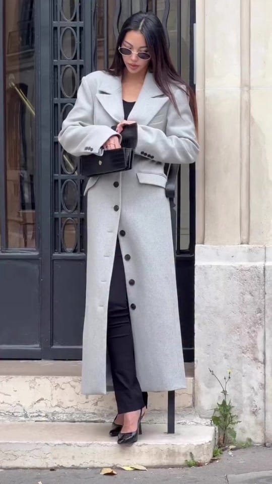 Post 2 by Leeliparis on TikTok (video)