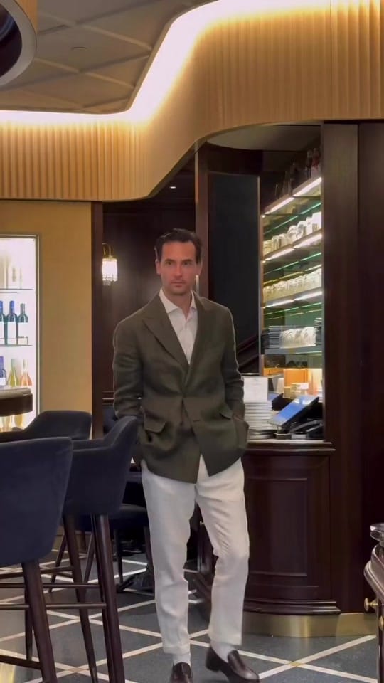 Post 3 by Leeliparis on TikTok (video)