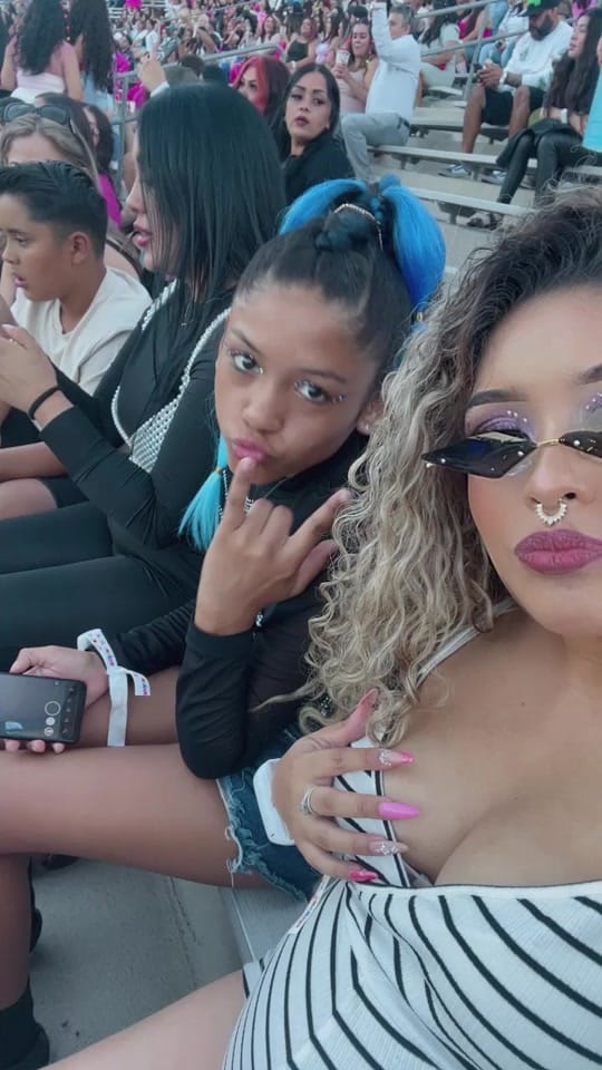 Post 6 by Lizzette Serafin on TikTok (video)