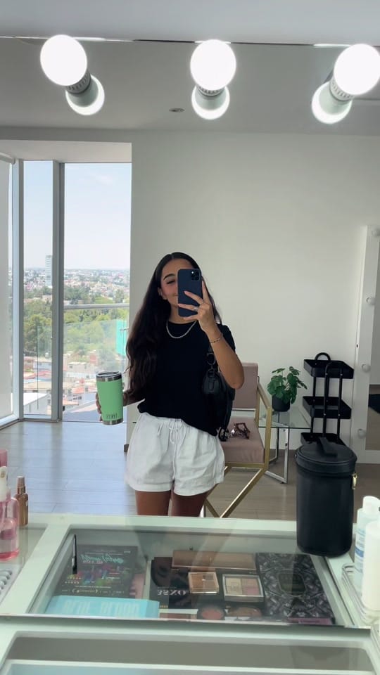 Post 8 by Alexa Corona on TikTok (video)