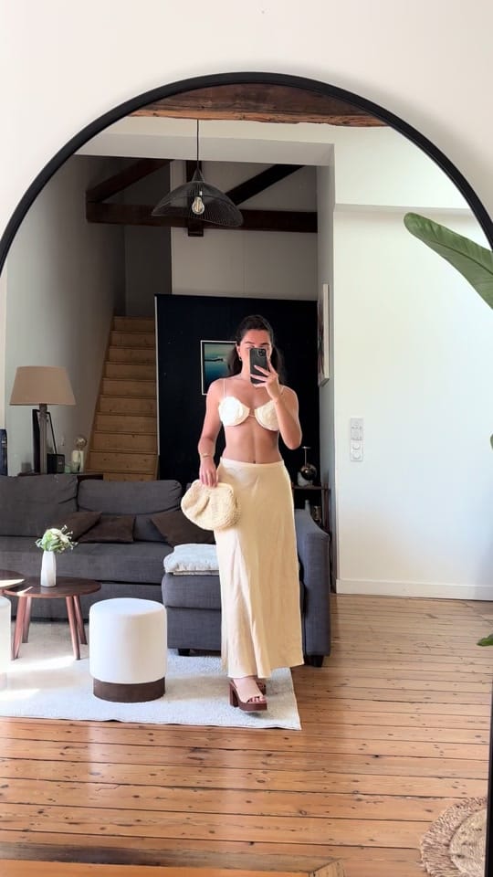 Post 4 by Emma on TikTok (video)