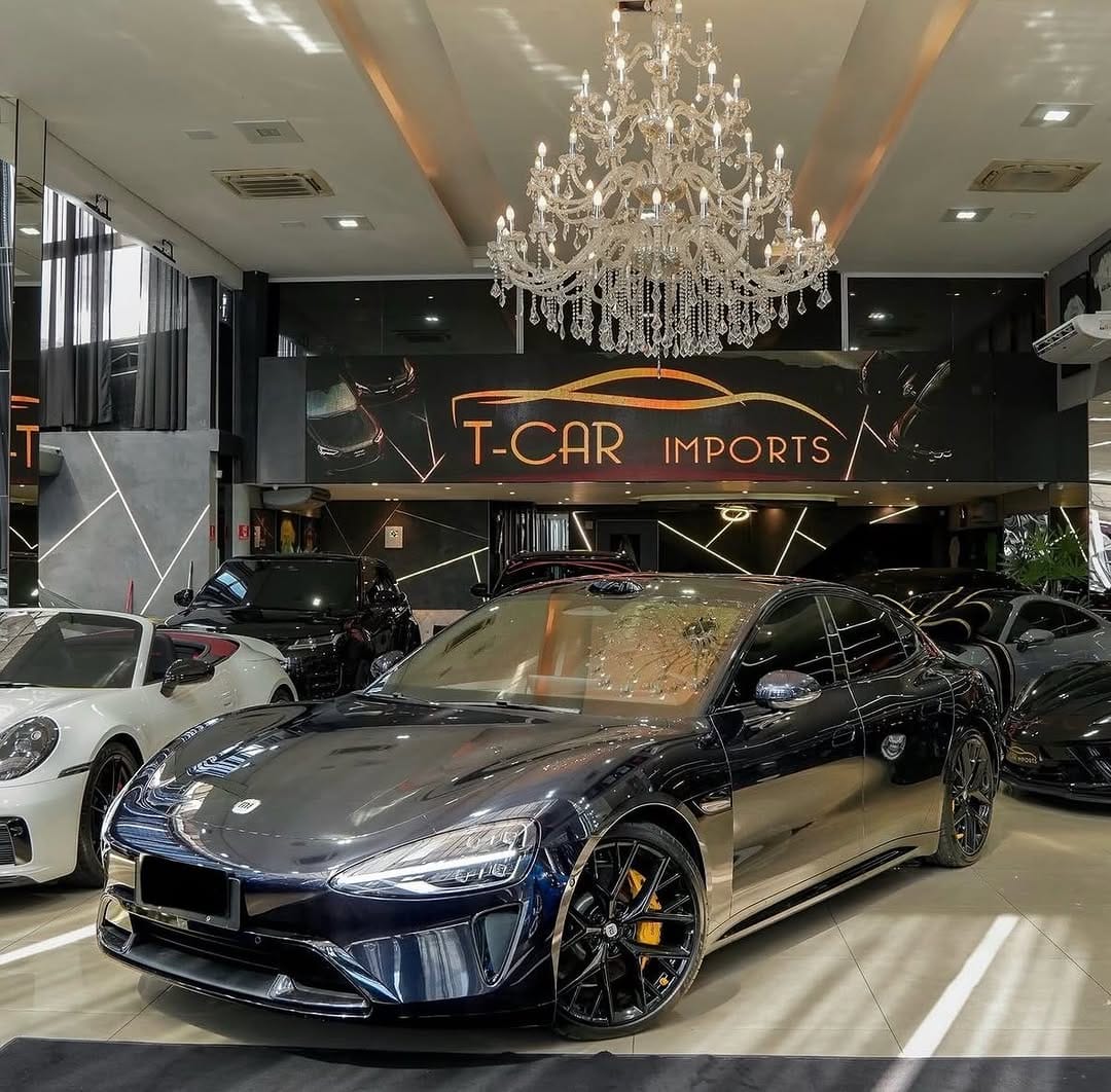Post 10 by Carros Raros e Exóticos no BR on Instagram (carousel)