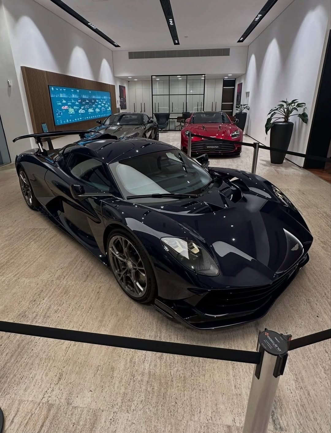 Post 6 by Carros Raros e Exóticos no BR on Instagram (carousel)
